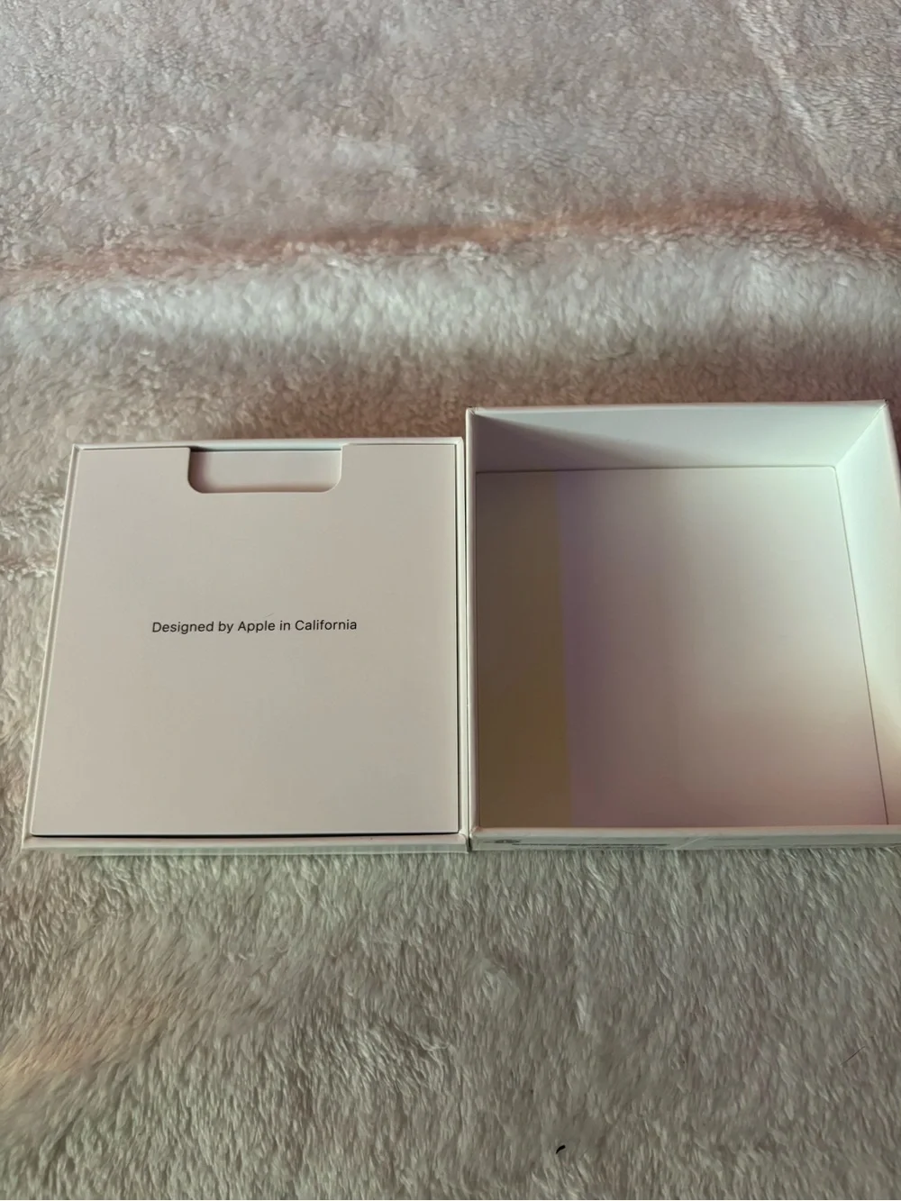 Apple empty box